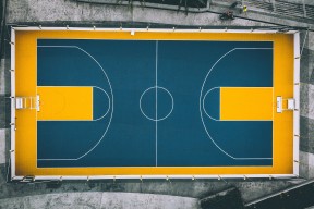 爱游戏体育-跨时空奇景！皇家社会借全明星复盘，埃因霍温备战NBA，C罗赛事新规亮相